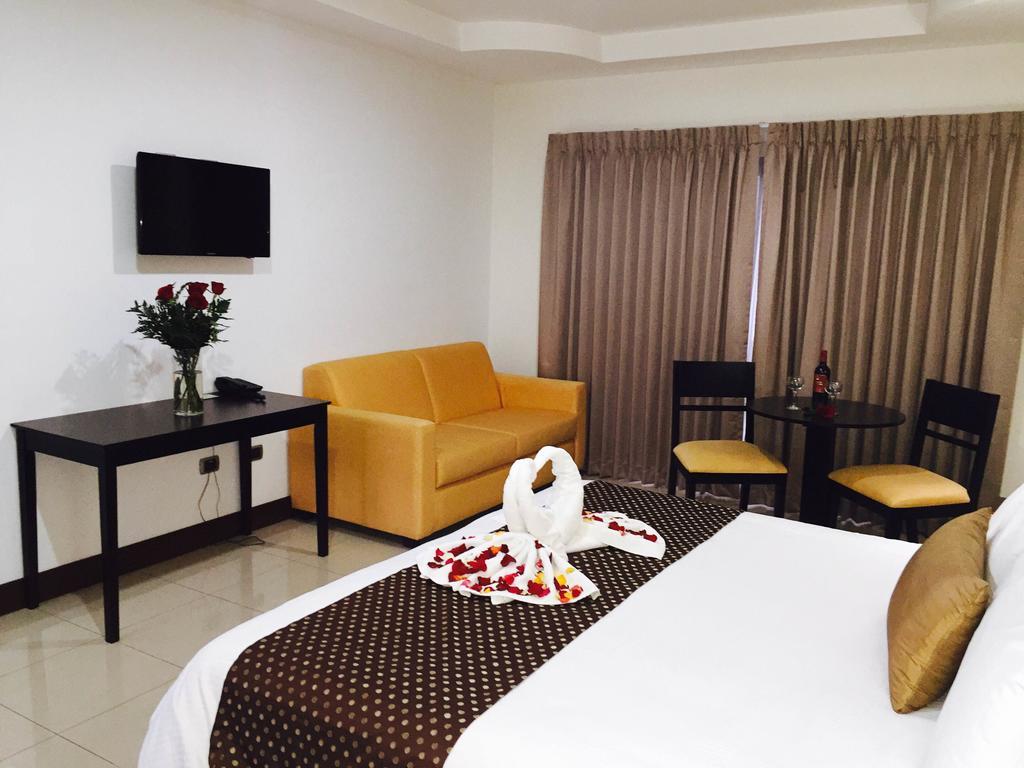 Hotel Y Restaurante El Guarco Cartago Dış mekan fotoğraf