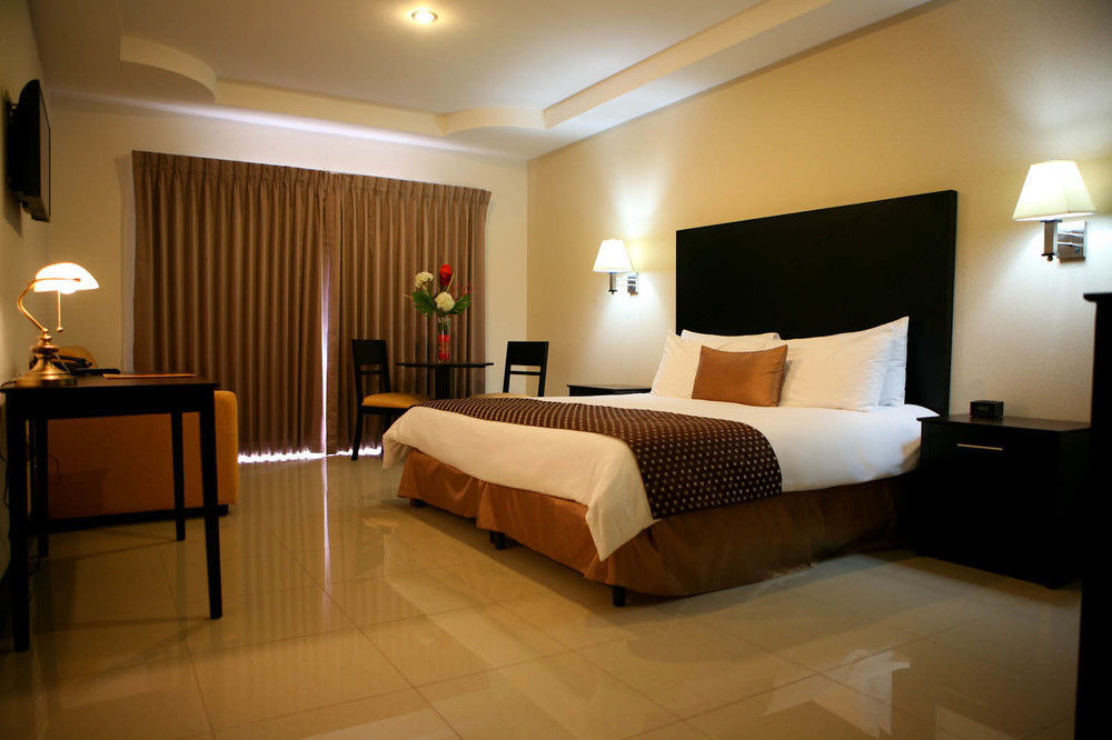 Hotel Y Restaurante El Guarco Cartago Dış mekan fotoğraf