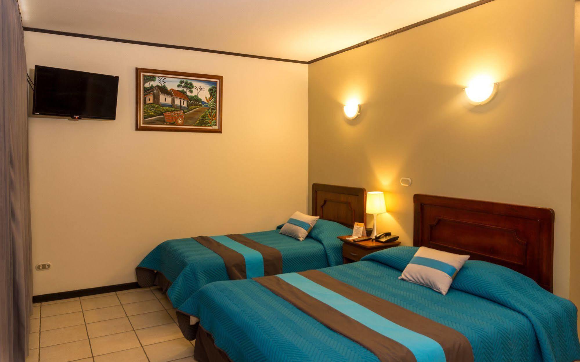 Hotel Y Restaurante El Guarco Cartago Dış mekan fotoğraf