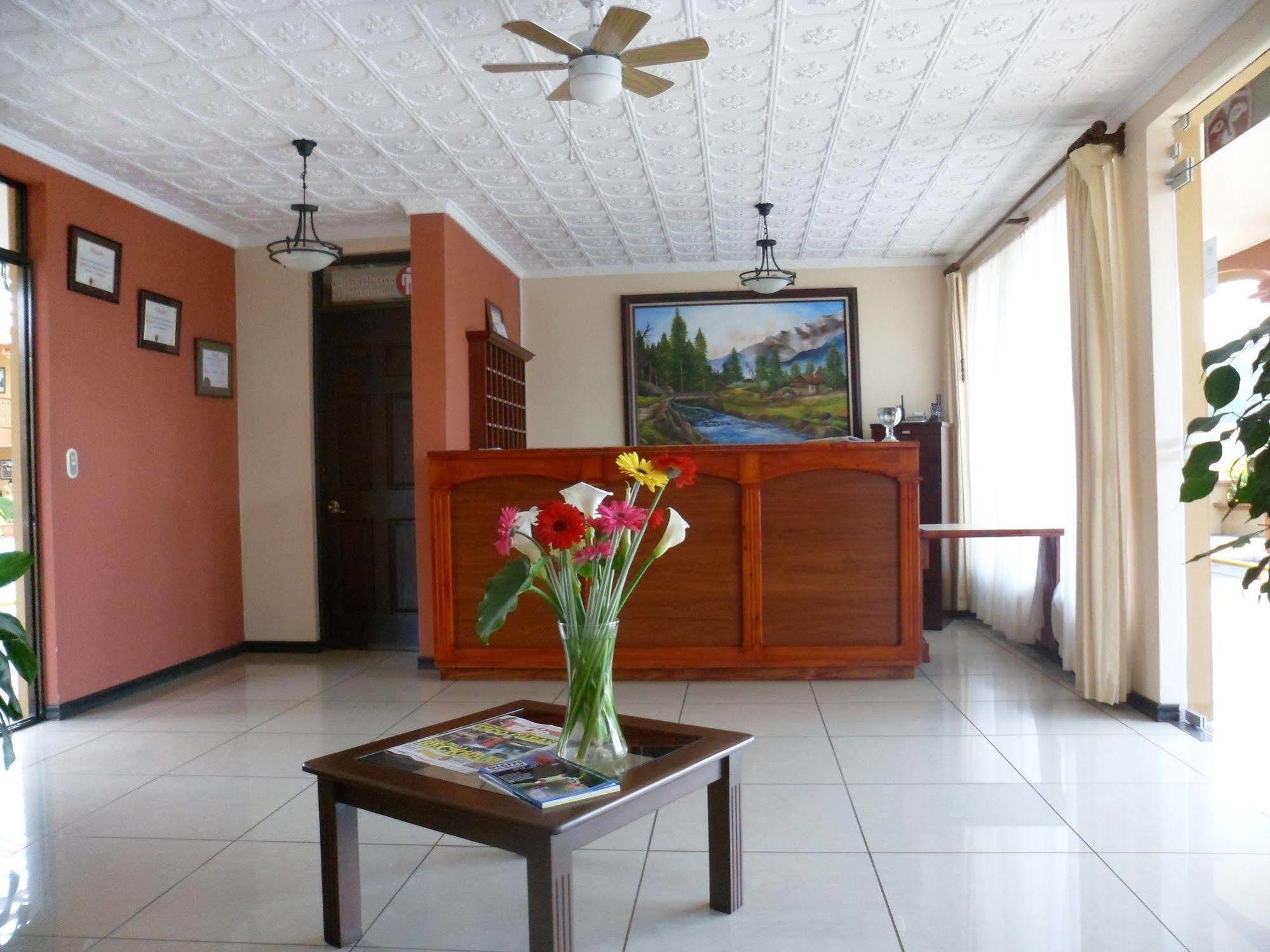 Hotel Y Restaurante El Guarco Cartago Dış mekan fotoğraf