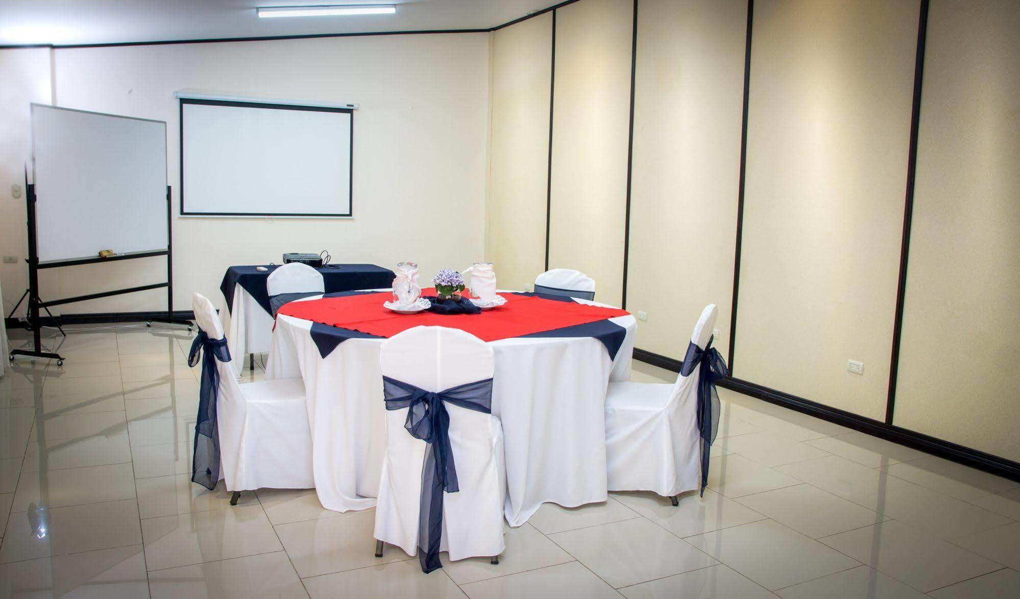 Hotel Y Restaurante El Guarco Cartago Dış mekan fotoğraf