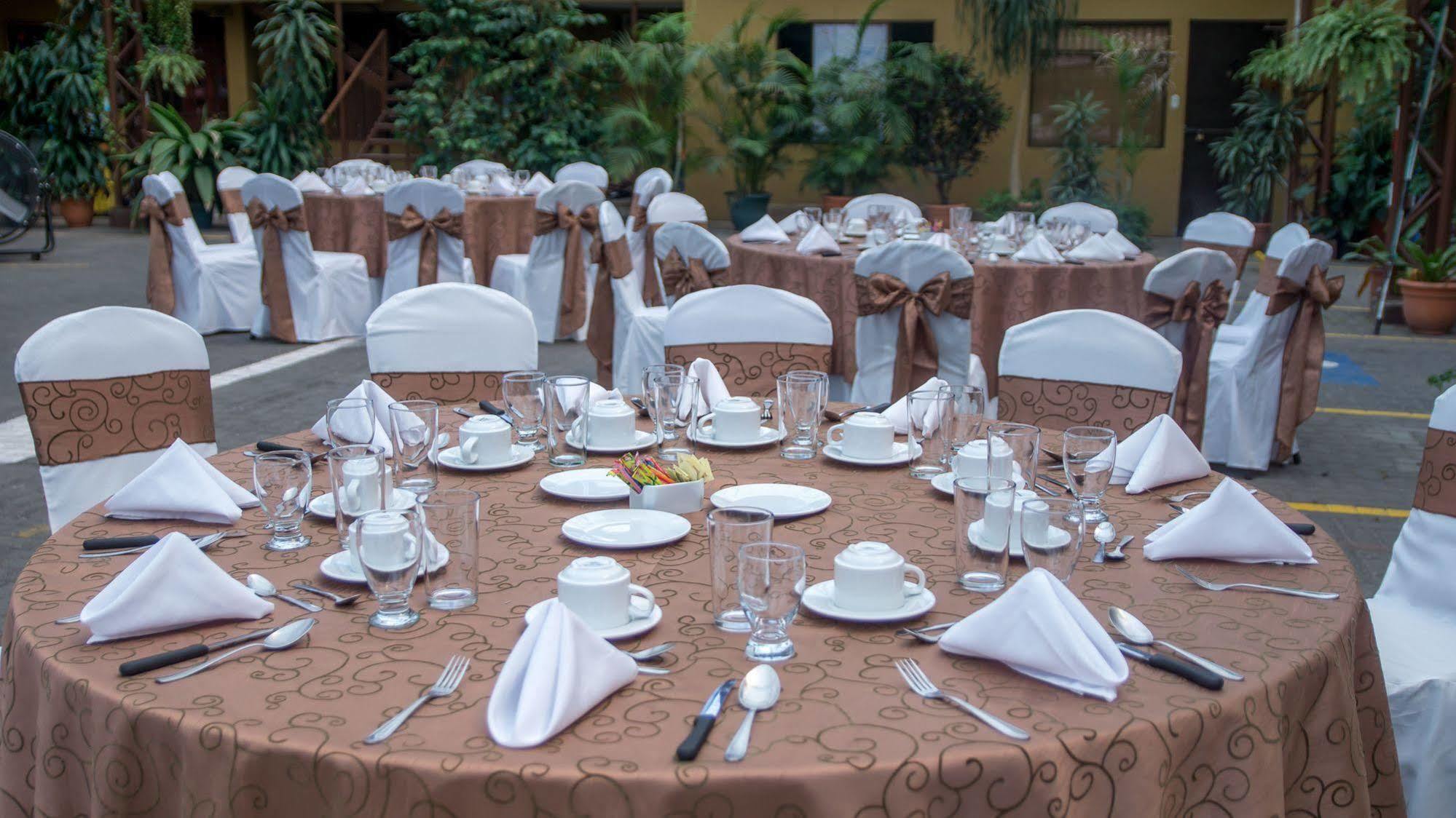 Hotel Y Restaurante El Guarco Cartago Dış mekan fotoğraf